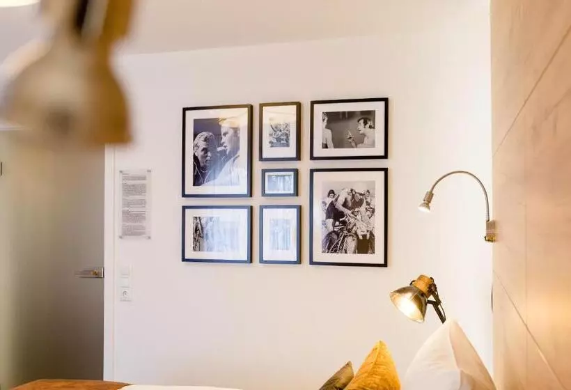 هتل Restaurant Zwergschlösschen