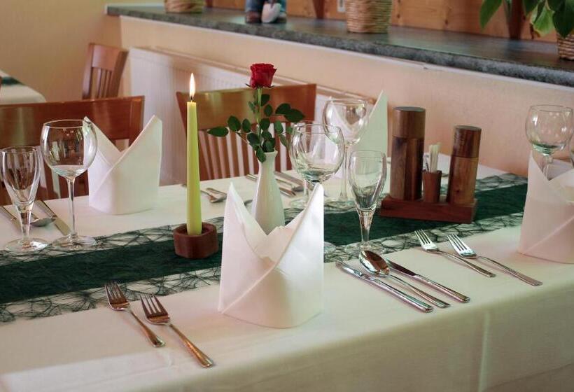 فندق Restaurant Zwergschlösschen