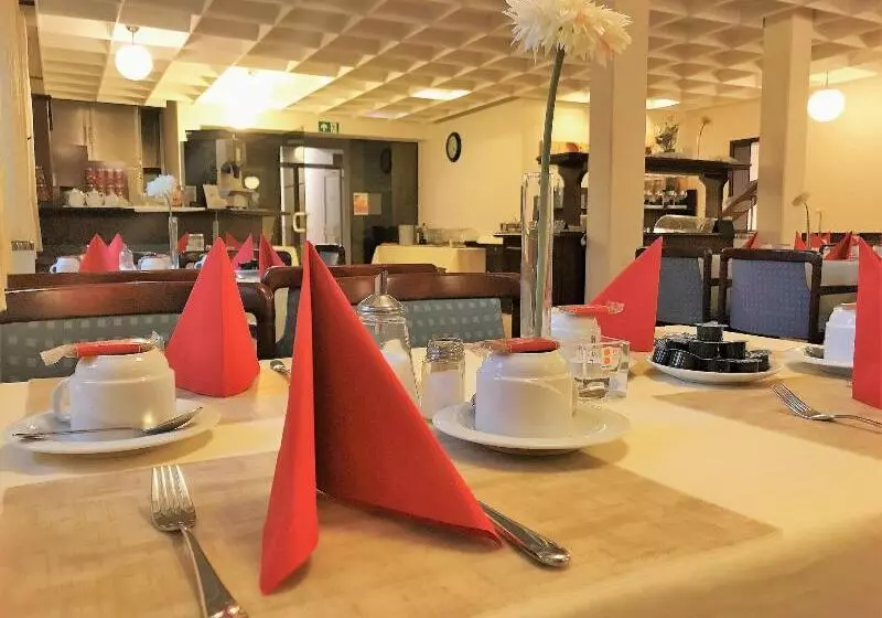 בית מלון כפרי Senator