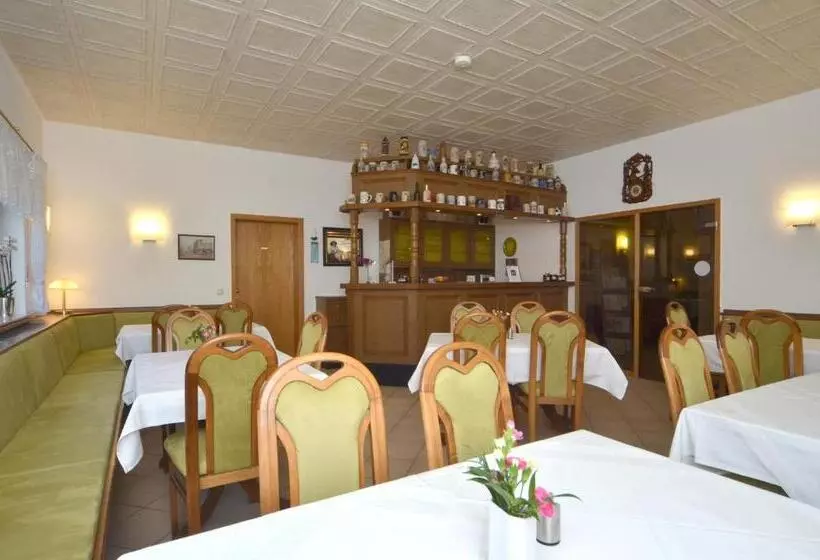 Land Hotel Am Wald Garni