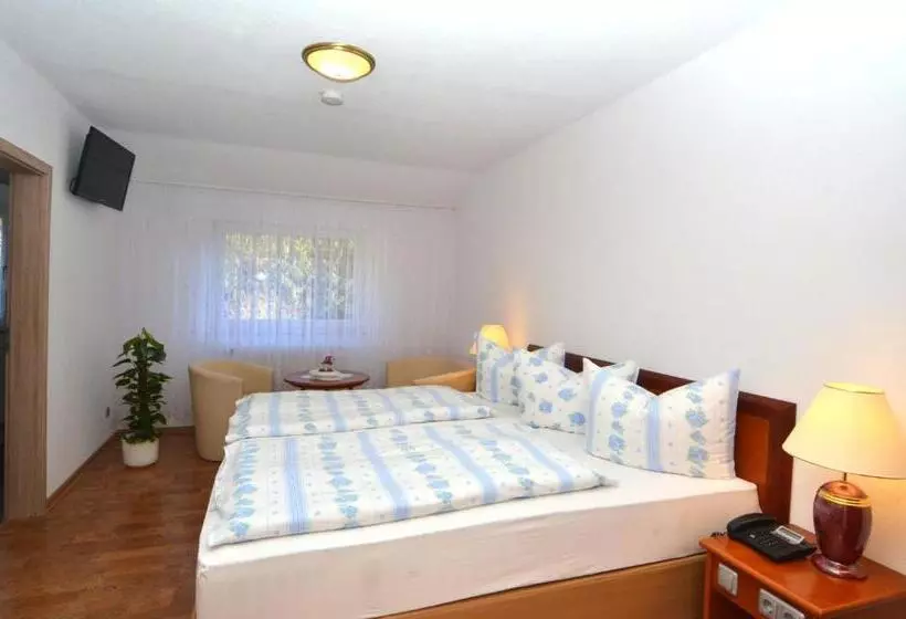 Land Hotel Am Wald Garni