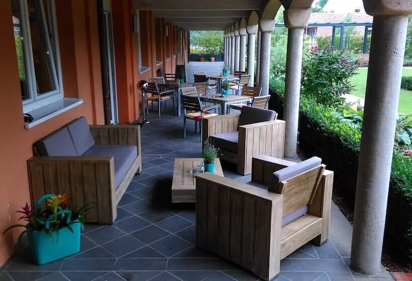 住所 Klostergarten