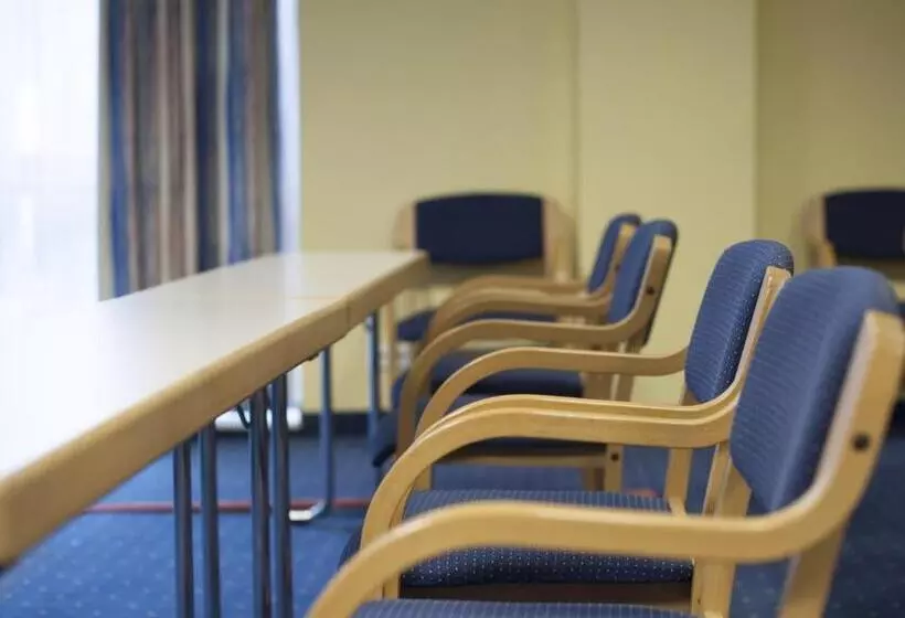 Stargaze Forum Hotel Düsseldorf Hilden