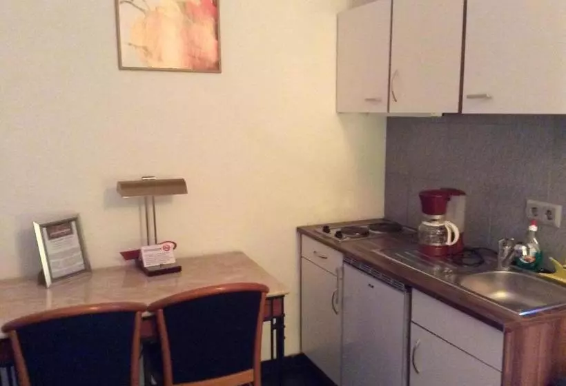 ホテル 12 Apostel