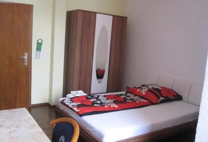 ホテル 12 Apostel