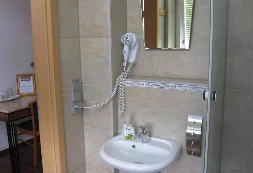 ホテル 12 Apostel