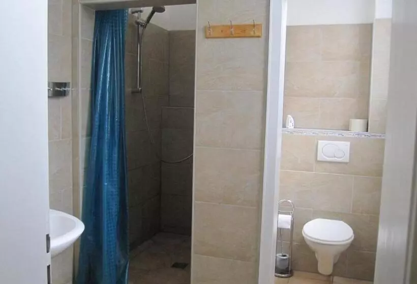 ホテル 12 Apostel