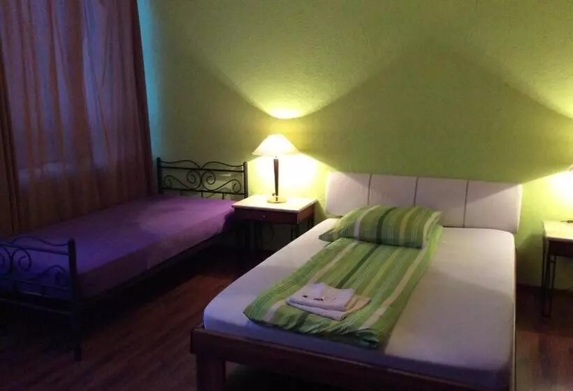 ホテル 12 Apostel