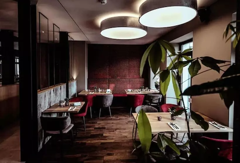 Alexxanders Hotel & Boardinghouse, Restaurant