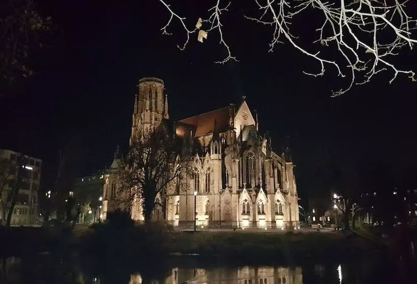 Отель Am Feuersee