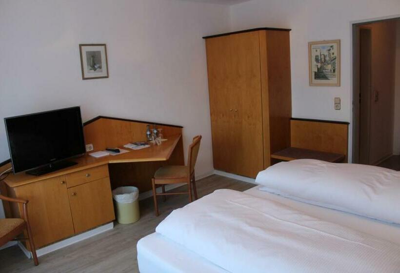 호텔 Gästehaus Am Kurpark