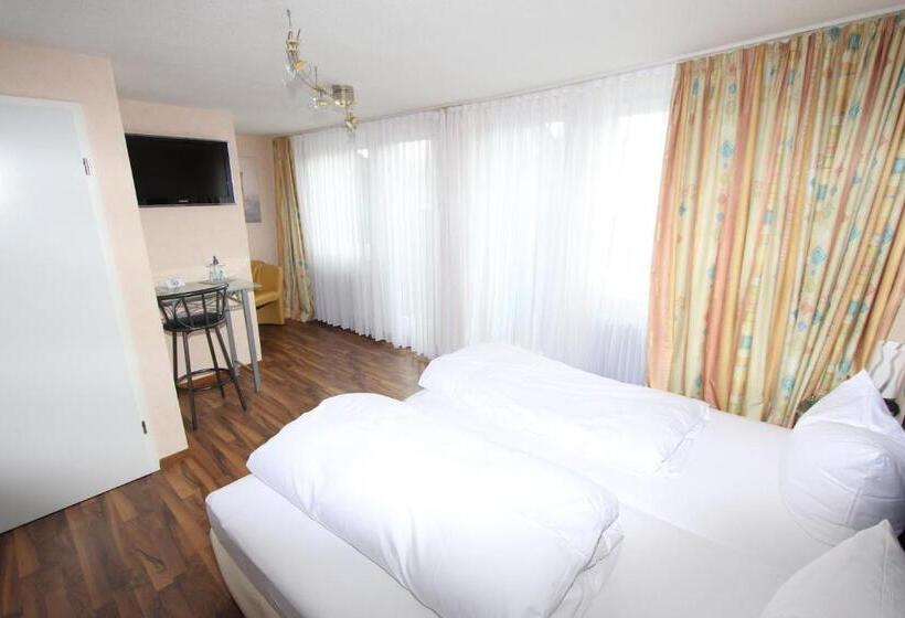 호텔 Gästehaus Am Kurpark