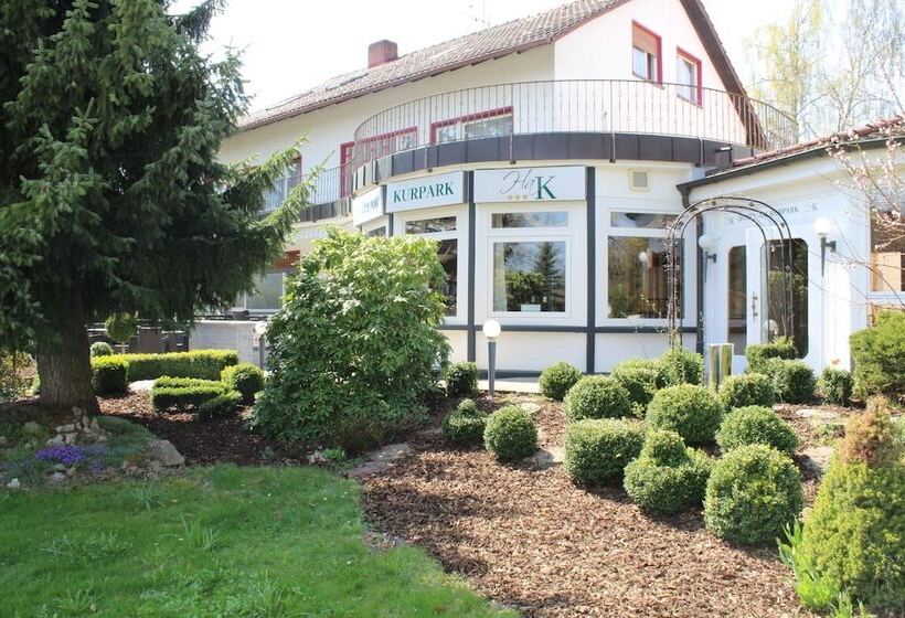 호텔 Gästehaus Am Kurpark