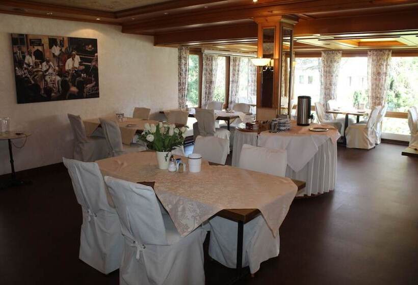 호텔 Gästehaus Am Kurpark