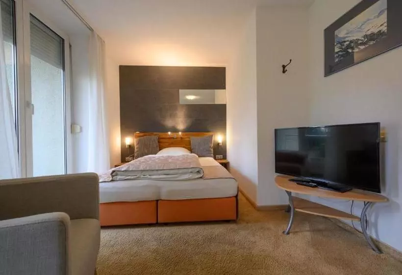 호텔 Art  Weingarten  Pizzeria Restaurant