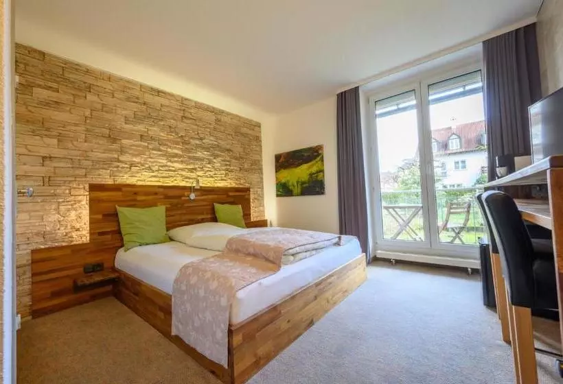 호텔 Art  Weingarten  Pizzeria Restaurant