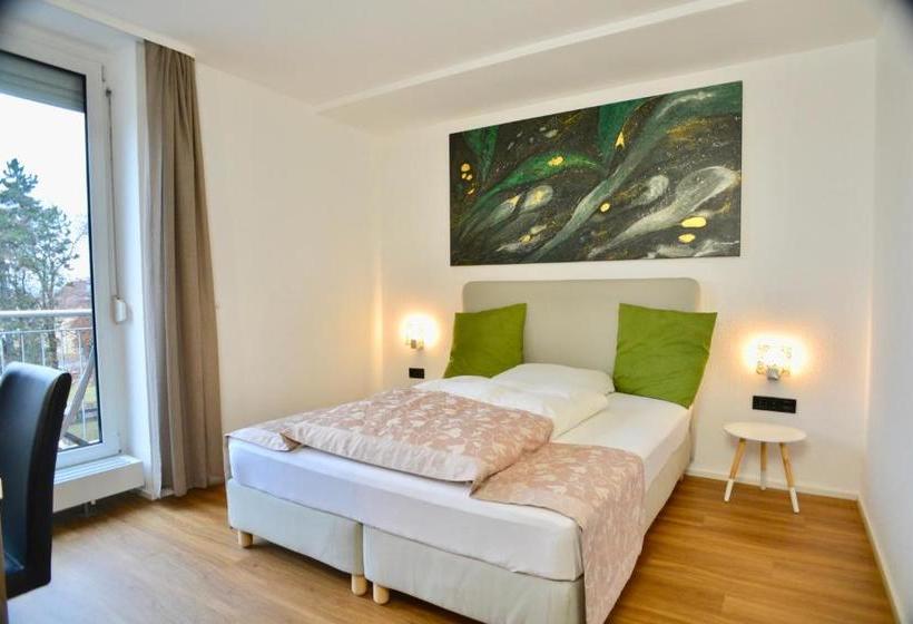 호텔 Art  Weingarten  Pizzeria Restaurant