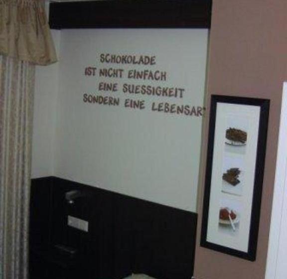 فندق Garni Café Knebel