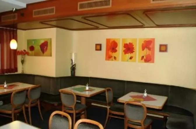 فندق Garni Café Knebel
