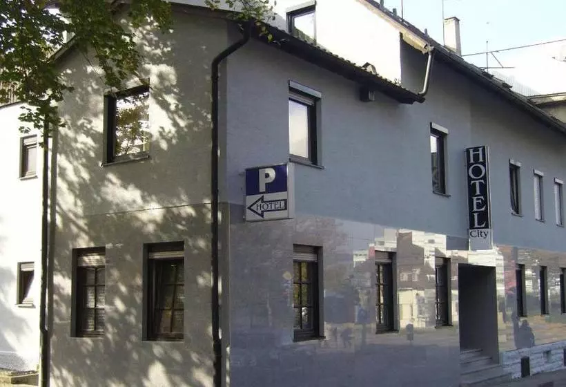 Отель City
