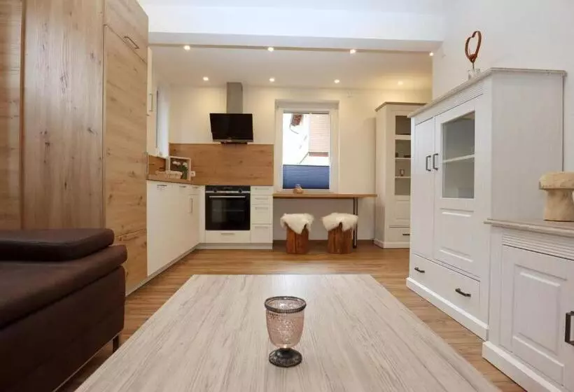 호텔 Ferienwohnungen Rebstock