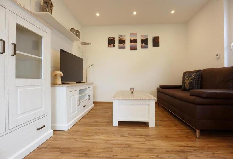 ホテル Ferienwohnungen Rebstock