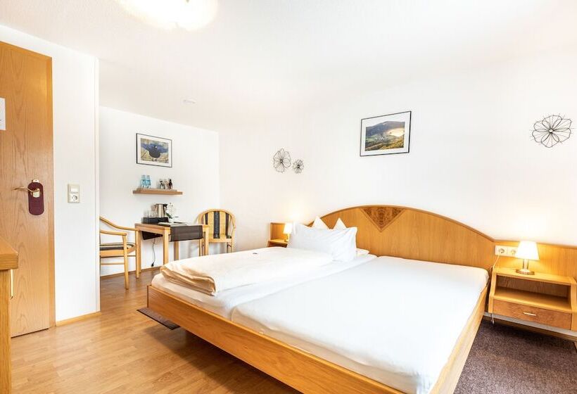 Hotel Landgasthof Zum Pflug