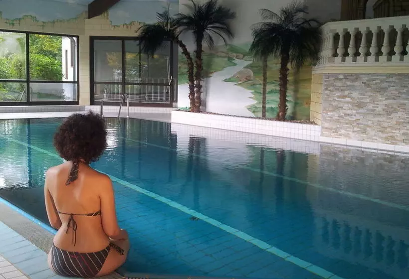 فندق Maasberg Therme