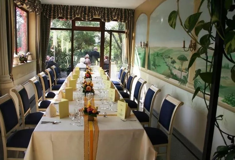 فندق Maasberg Therme