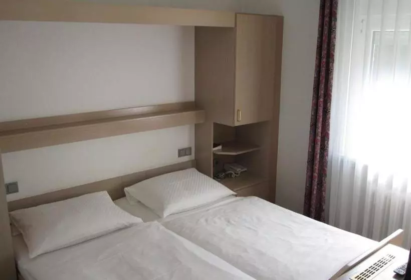 בית מלון כפרי Maifelder Hof