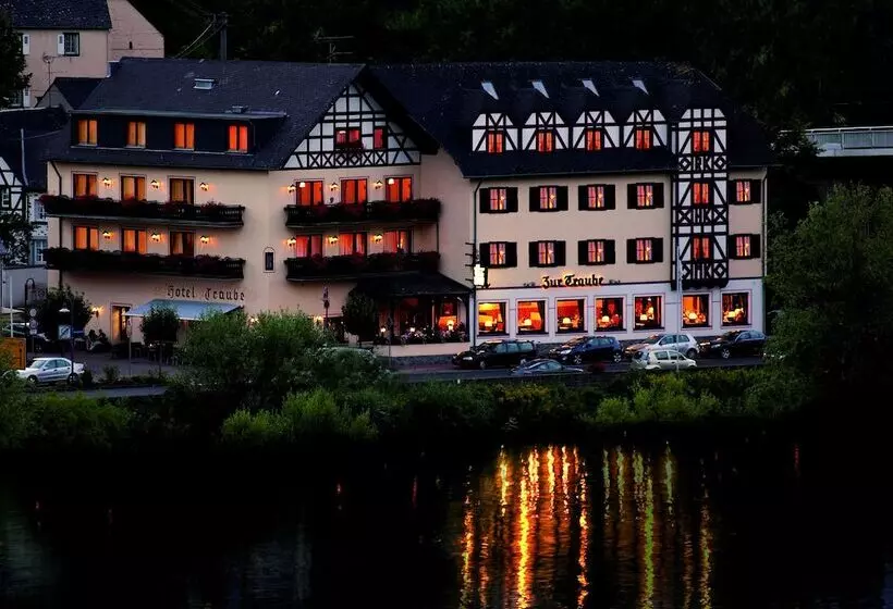 Moselhotel & Restaurant Zur Traube Gmbh