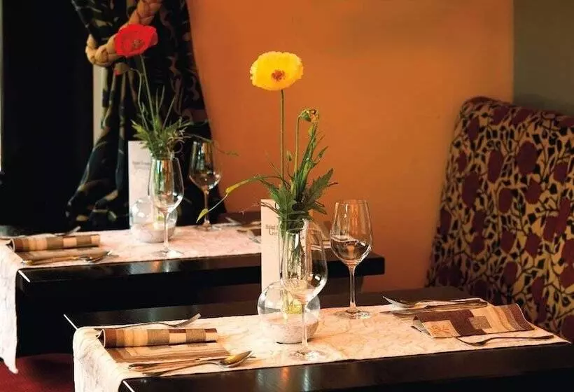 Moselhotel & Restaurant Zur Traube Gmbh