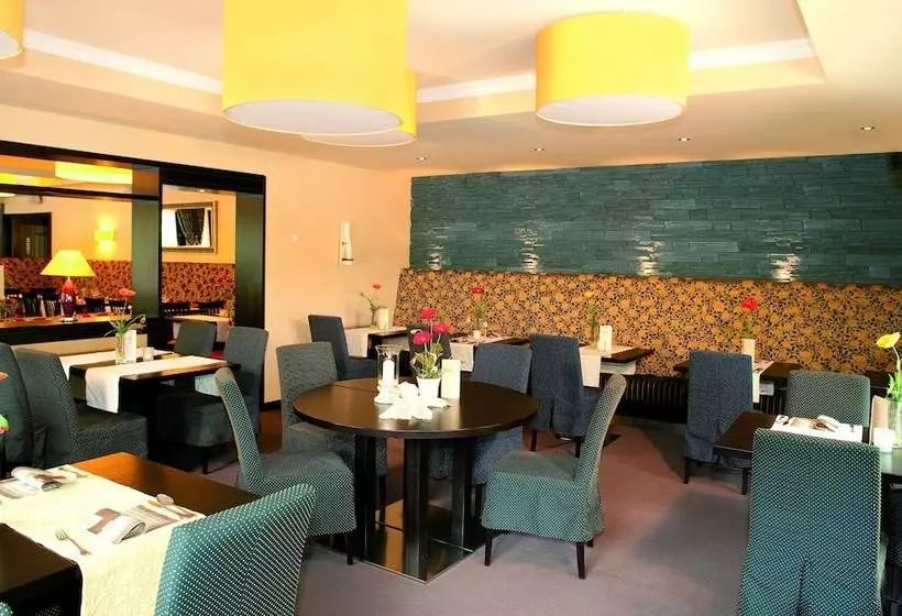 Moselhotel & Restaurant Zur Traube Gmbh