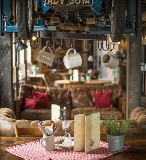 בית מלון כפרי Motorworld Inn