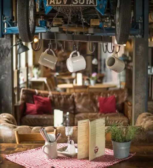 호텔 Motorworld Inn