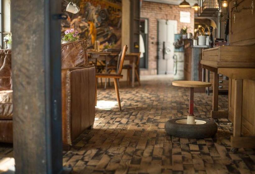 בית מלון כפרי Motorworld Inn