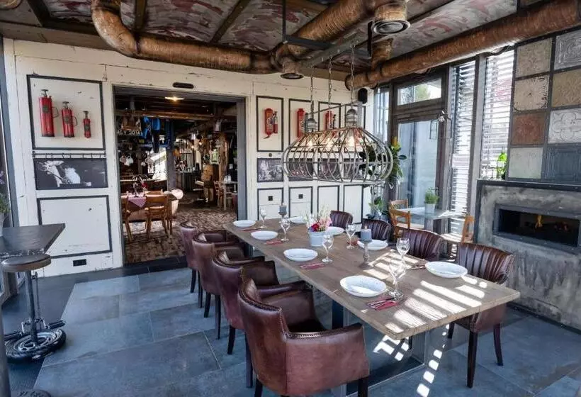 호텔 Motorworld Inn