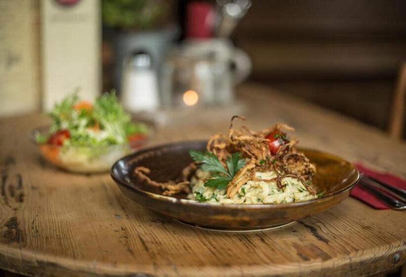 בית מלון כפרי Motorworld Inn