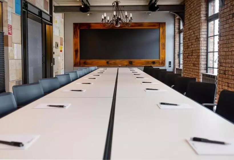 호텔 Motorworld Inn