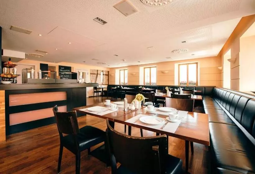 호텔 & Restaurant Ochsen Merklingen