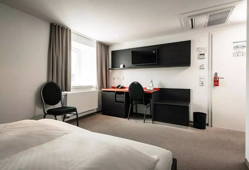 호텔 & Restaurant Ochsen Merklingen