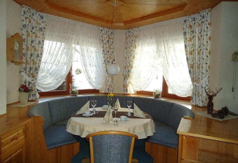 בית מלון כפרי Pension Breig Garni