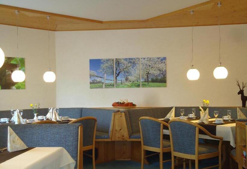 בית מלון כפרי Pension Breig Garni