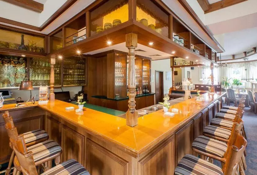 فندق & Restaurant Ernst