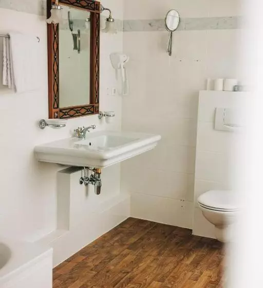 בית מלון כפרי Schloss Neckarbischofsheim