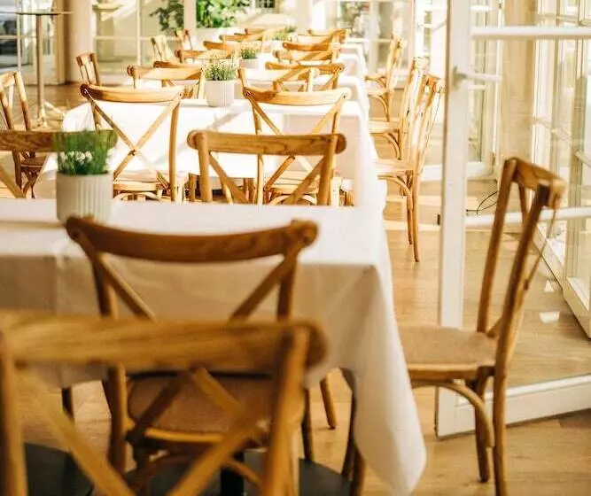 בית מלון כפרי Schloss Neckarbischofsheim