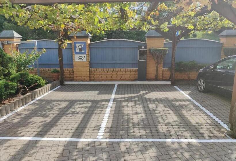 Отель Weiße Taube