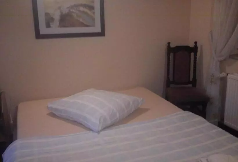 בית מלון כפרי Zur Küferschenke