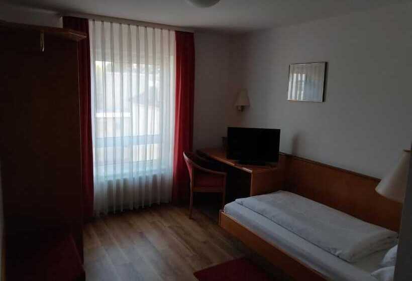 پانسیون Gasthaus Zum Engel