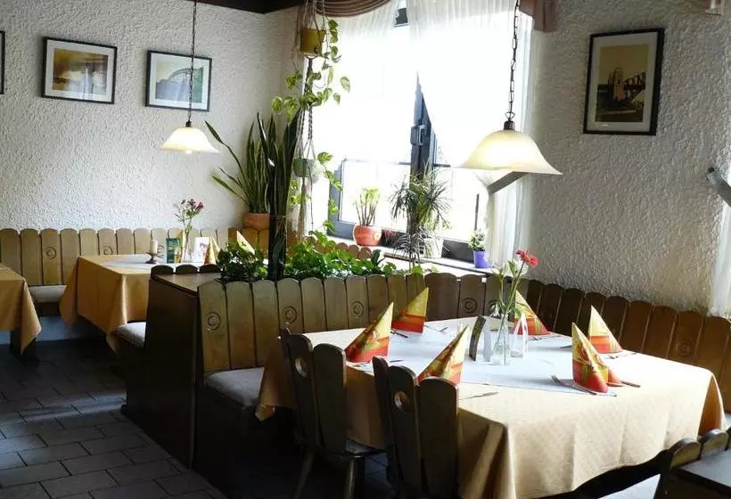 膳宿费 Weißes Rössel